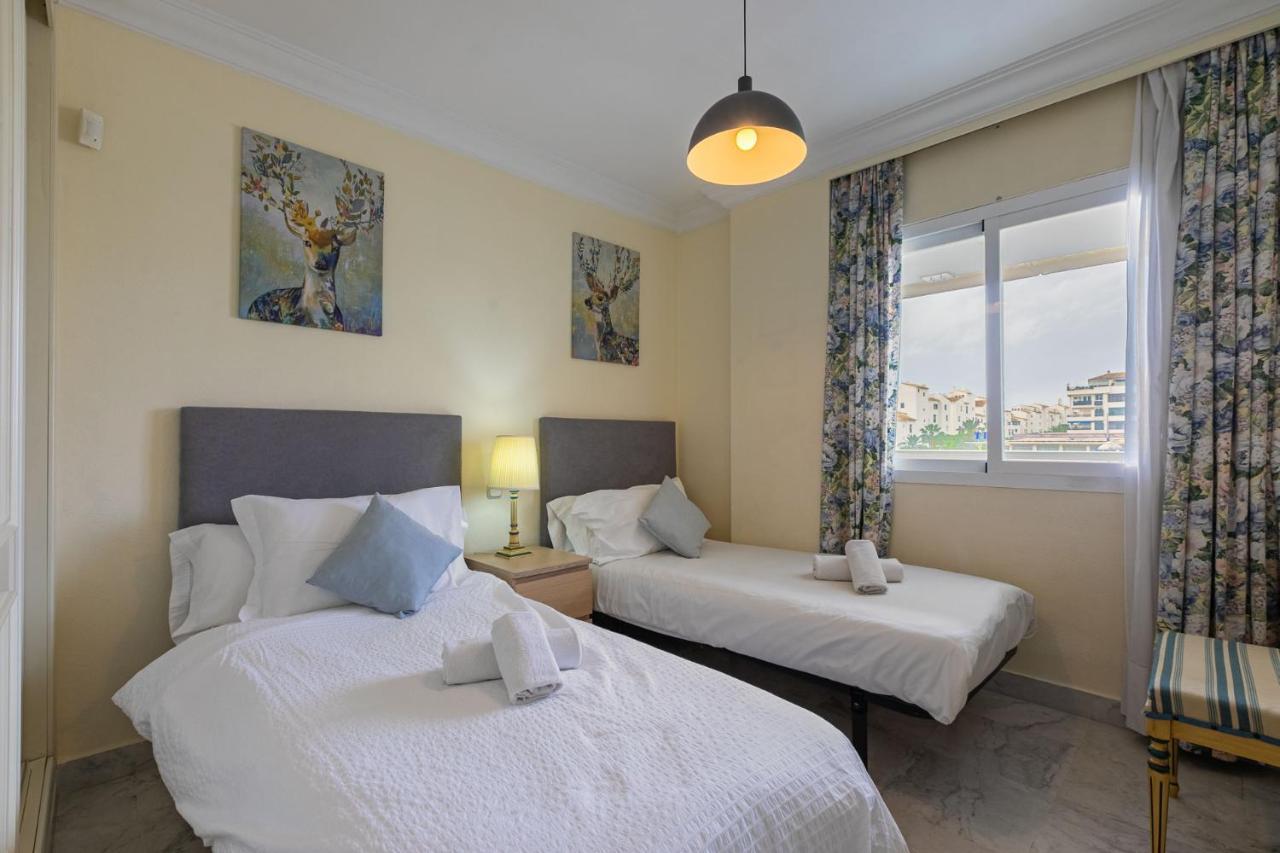 Puerto Banus, Marina Banus, 2br, 2bth, Pool, Parking, Marbella, 2h Apartemen Marbella